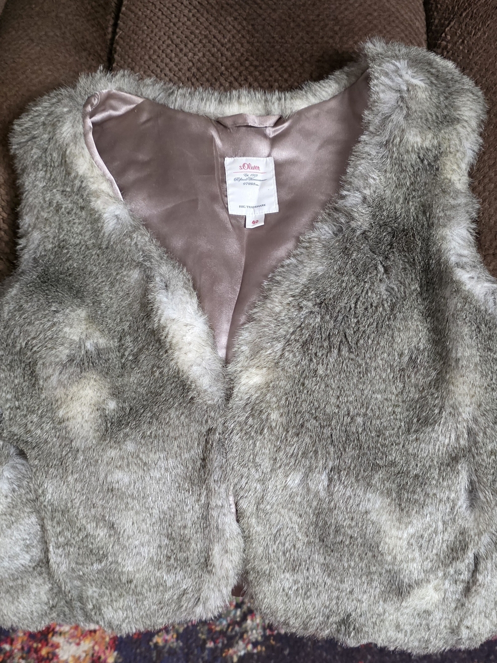 S.Oliver Women's Faux Fur Vest in Light Gray with Pink Lining